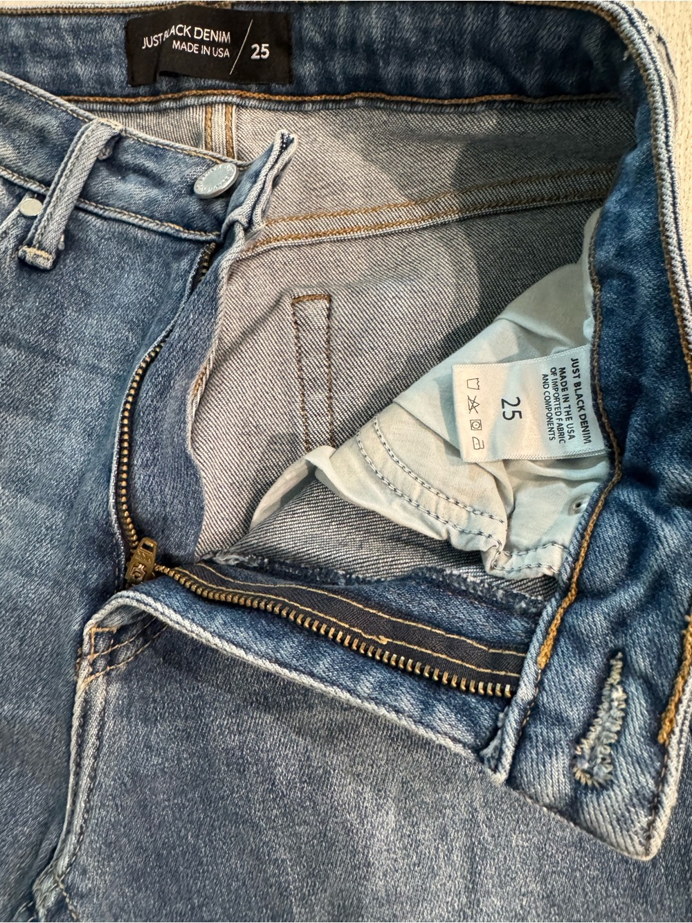 JUST BLACK DENIM Cropped Distressed Straight Leg Jeans | Size 25 - Picture 2 of 3